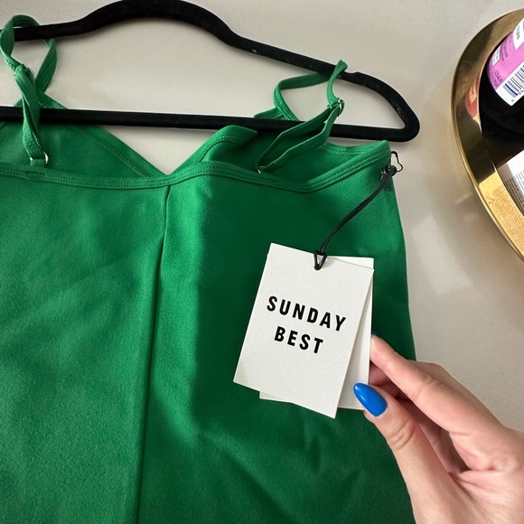 NEW WITH TAG ARITZIA DRESS - Picture 3 of 3